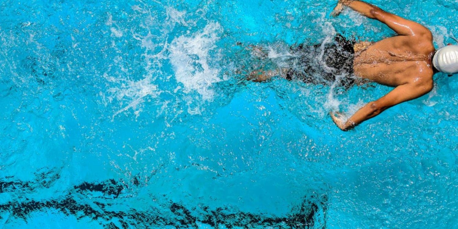 Swimming Pool Service hero